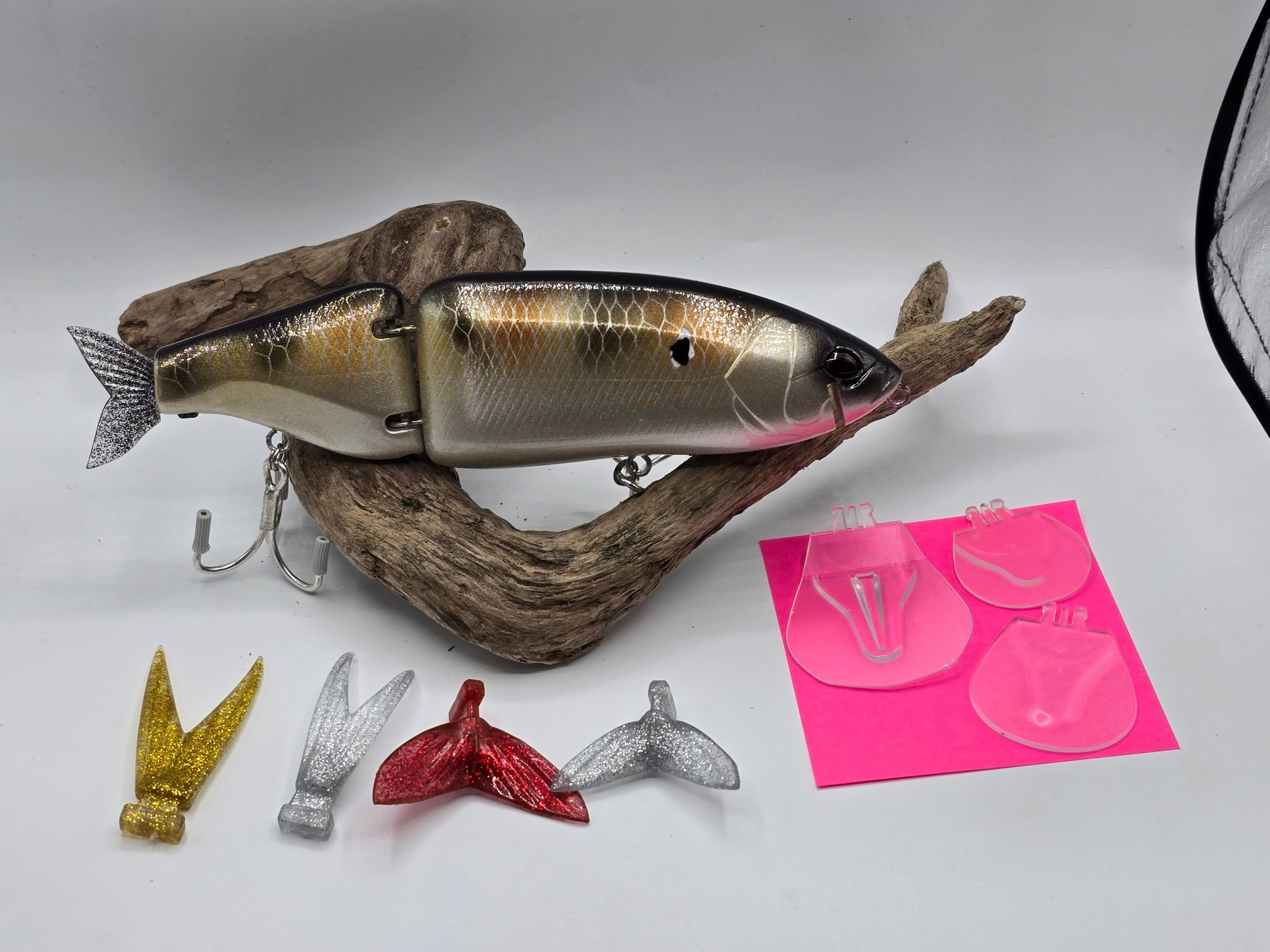 Leurre DRT Klash 9 Day Of The Bitez – Swimbait Glisse 2 Couleurs Pour Bass